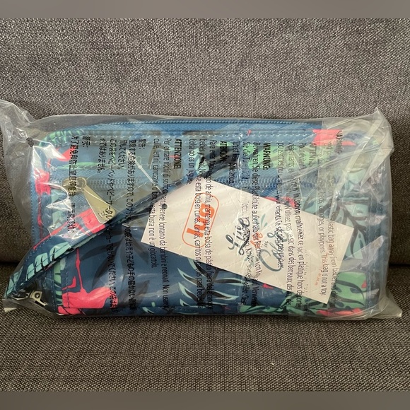 NEW Lug Splits XL Wristlet RFID Wallet - Flamingo Blue - Picture 10 of 10